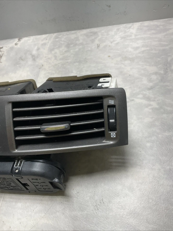 Lexus IS250 IS350 2006-2008 tablero central aire acondicionado calefacción aire ventilación moldura gris (OEM) Foto 2 de 4