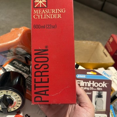 Paterson Measuring Cylinder 600ml 22fl oz Vintage NIB old stock never opened