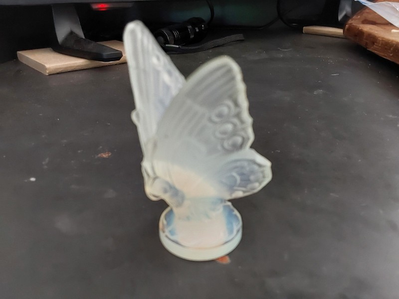 Vintage Sabino France Opalescent Glass Butterfly Figurine - 2.75”  W/ Label 