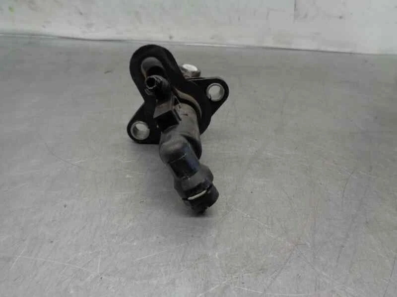 6R0721388D pompe d embrayage pour SEAT IBIZA IV (6J5 6P1) 1.2 TSI 2008 3254639 - Photo 3/4