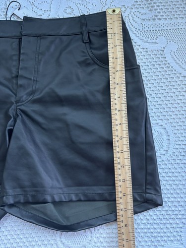 Theyskens Theory Size 6 faux leather Fall Smart casual Shorts Black NWT - Picture 2 of 12