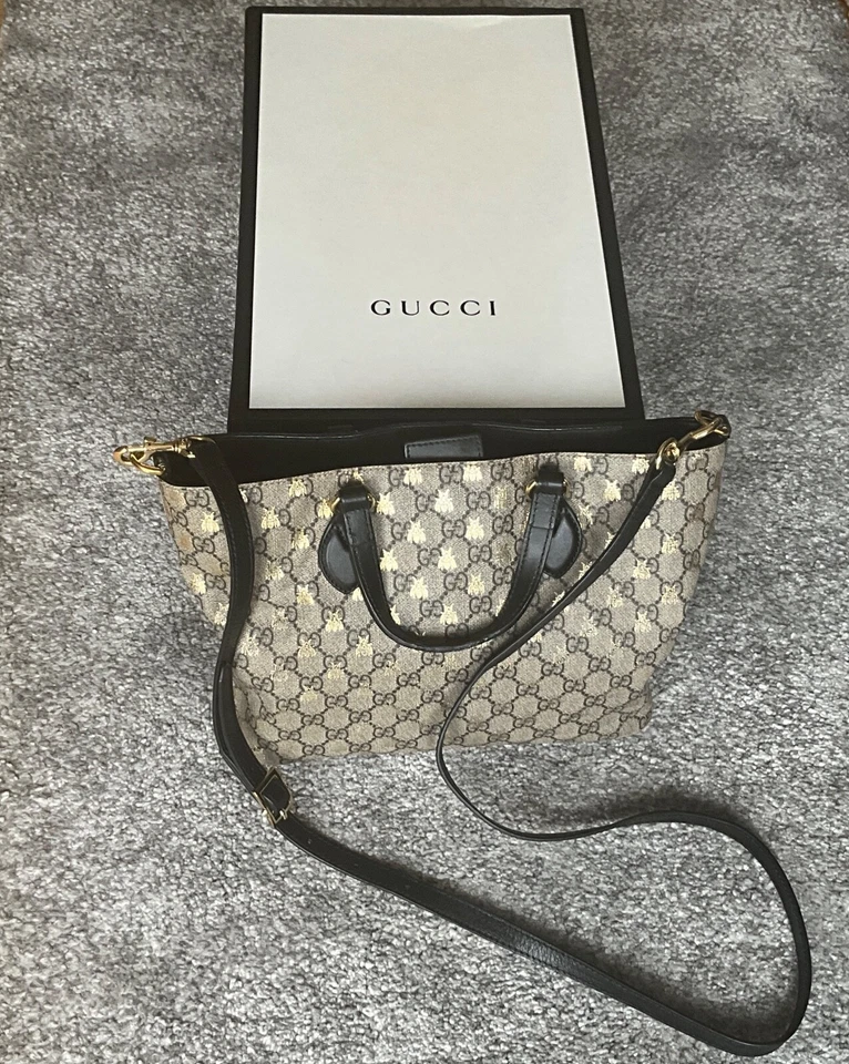 Gucci GG Supreme Gold Bee 2 way Tote Bag - Image 2 of 4