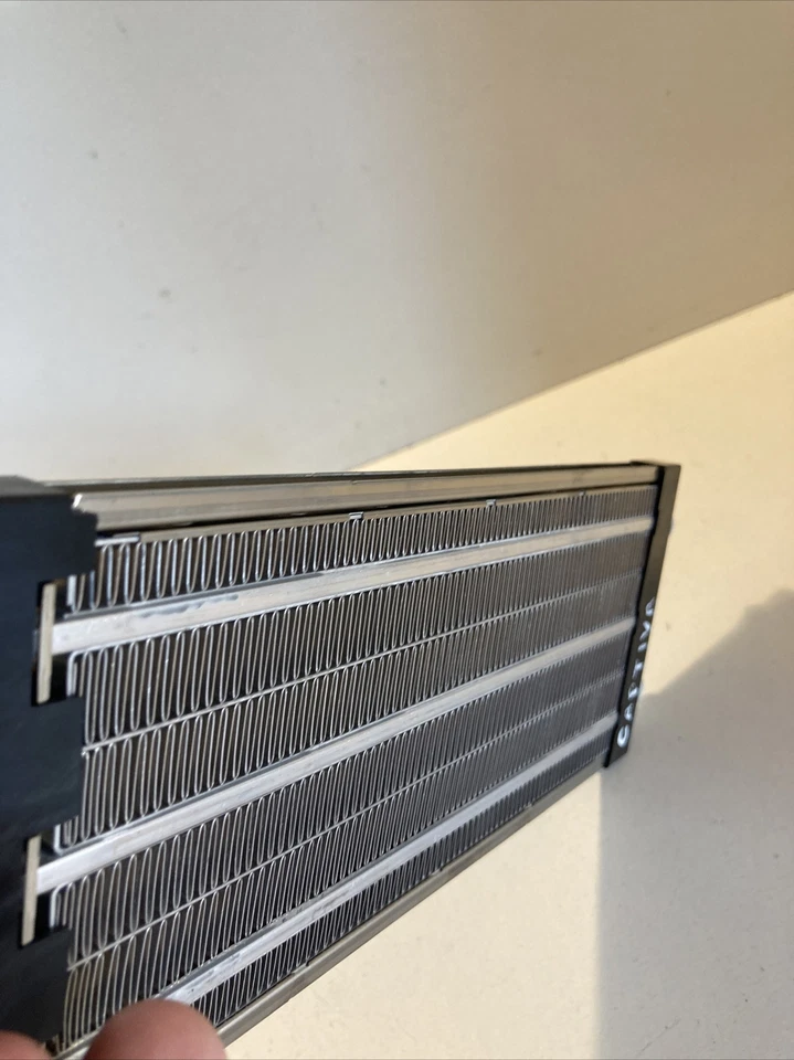 Chevrolet Captiva Heater Element Radiator Matrix Genuine 2.2 Vcdi 2012 - Image 3 of 4