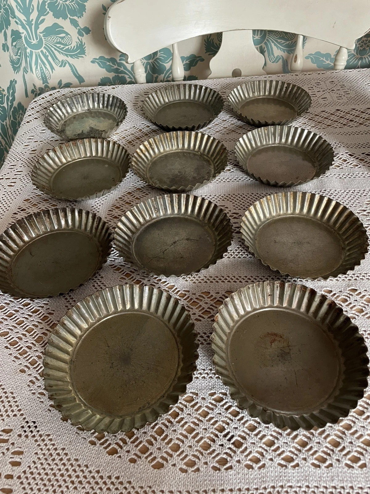 Lot Of 11 matching Vintage Metal Pastry Pie Plates Unmarked 5.5”
Opens in a new window or tab