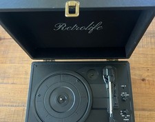 Vintage Retrolife Suitcase Vinyl Record Player Turntable Built-in Speakers