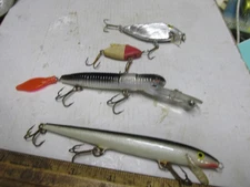 [PBwum9] 4 lures [1 manns 1 rapala] 2 un branded