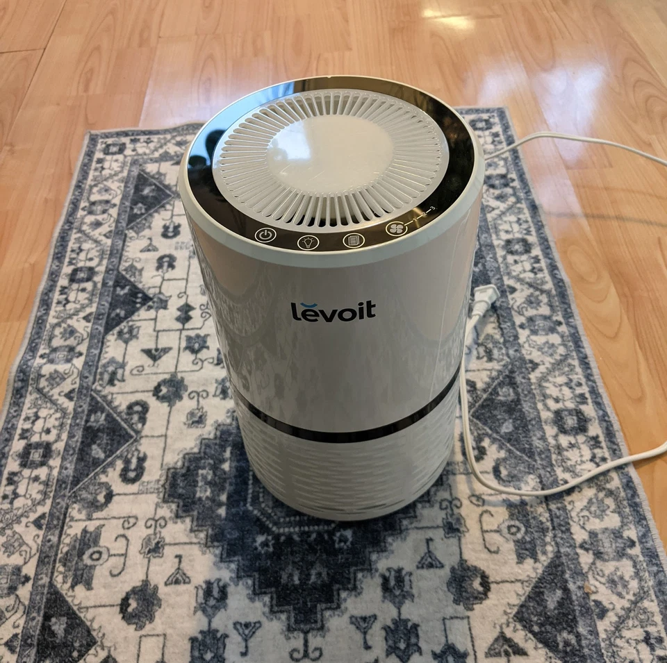 Purificador de ar Hepa compacto Levoit LV-H132 verdadeiro HEPA – Usado, ótimo estado - Imagem 2 de 4