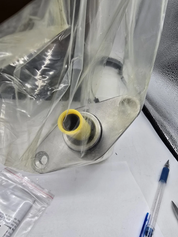 Frenos hidráulicos de freno Carquest Wearever MCA39426 - Cilindro maestro de freno Foto 3 de 4