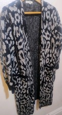 Ladies Wild Flower S/M Long Cardigan Tinsel Effect Black And White Buttonless