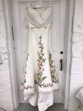 Sherri Hill NWT’s 2 Piece Ivory/ Multi Colored Lace & Embroidered Gown Size 6.