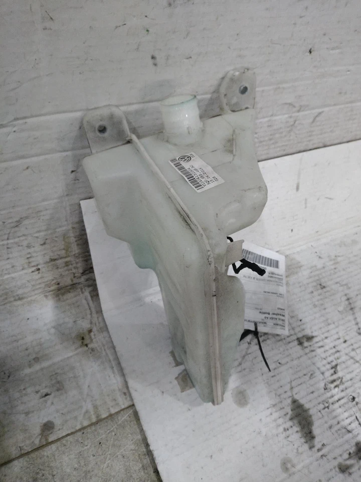 2015-2016 Audi A3 Washer Fluid Reservoir OEM 5Q0955453R Black 1.80L Foto 2 de 4
