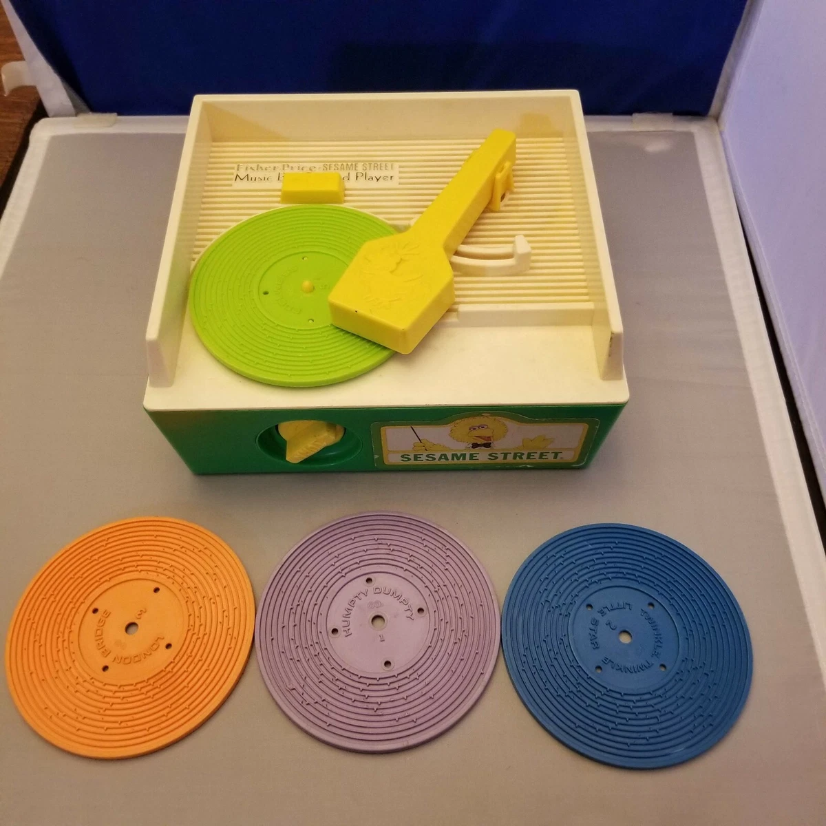 Fisher price sesame street hotsell music box record player