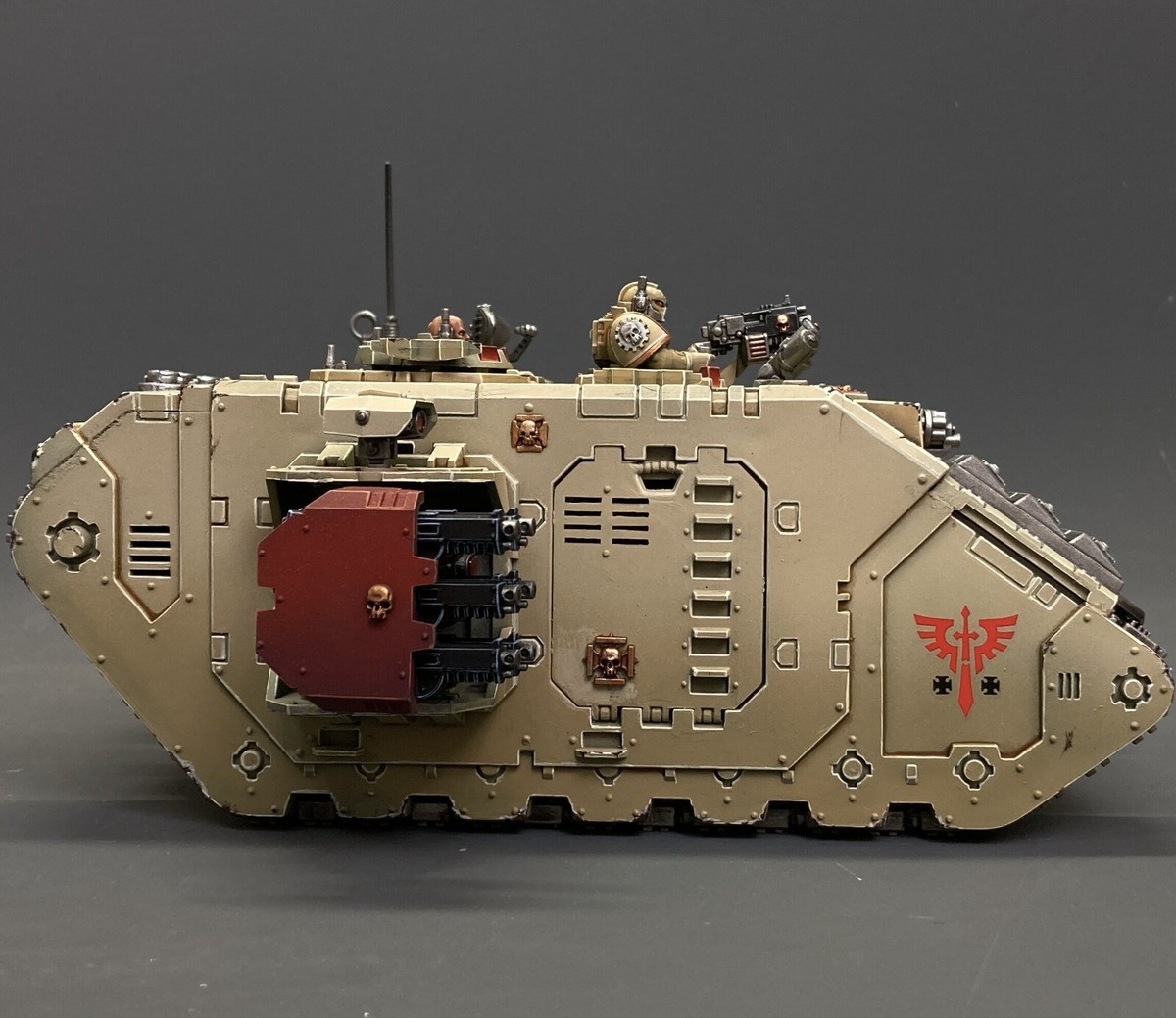 WH40K Black Templars Land Raider Crusader Pro Painted