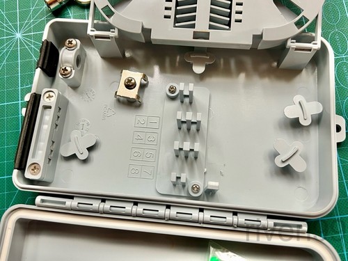 BUD Fiber-Optic Distribution/Termination Box, 6-Core, SC/LC/pigtail, IP65 Indoor - Picture 8 of 13