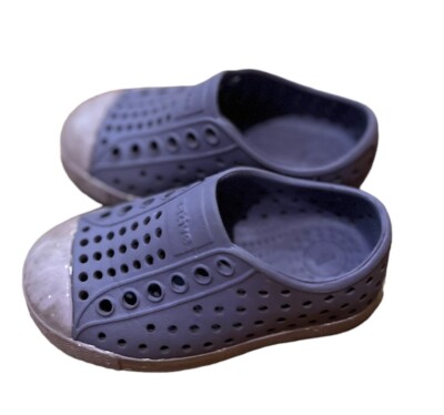 Native Shoes Child Size C5 Purple Miles Perforated Waterproof Slip