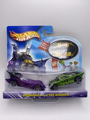 Hot Wheels - 2004 Mattel - DC Comics Batmobile Vs The Riddler.  CO614