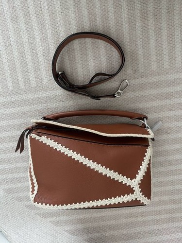Loewe Puzzle Medium Tan Leather Silver HW Shoulder Bag Preowned Authentic Classi