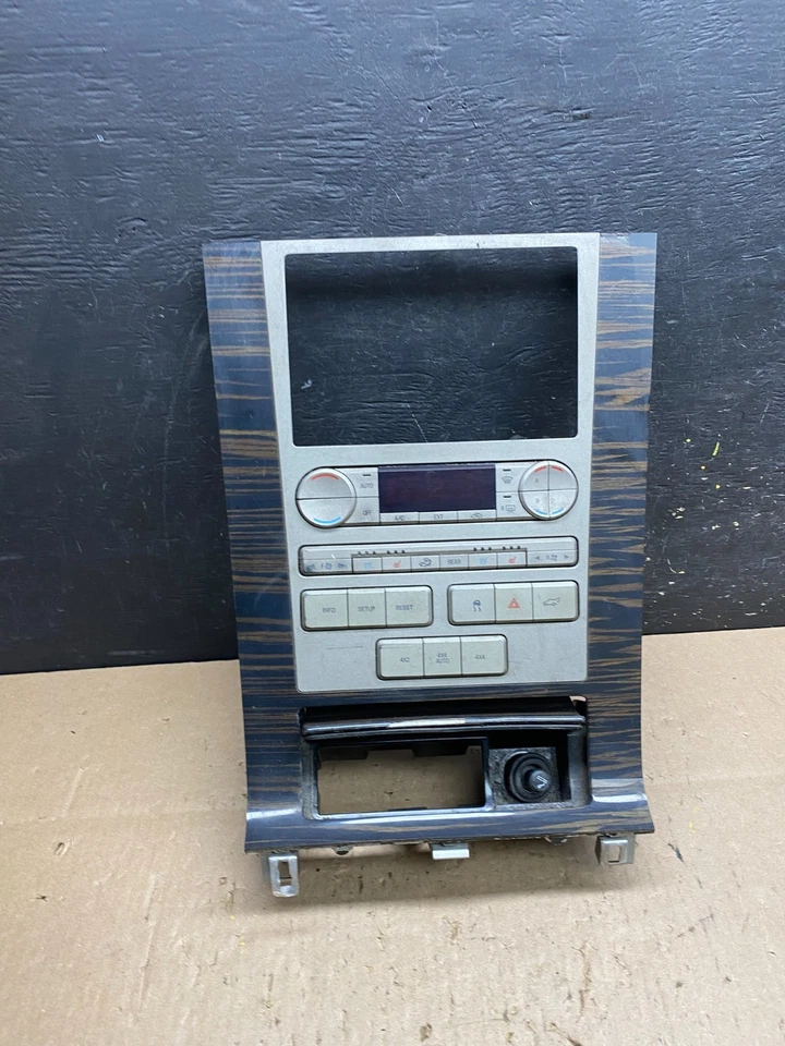 2007 to 2014 Lincoln Navigator Radio Stereo Climate Control Dash Trim t5851 DG - Image 3 of 4