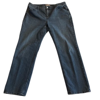 Chicos Women 2 Short Dark Wash Straight Leg Jeans Rhinestone Back Pocket 34x27