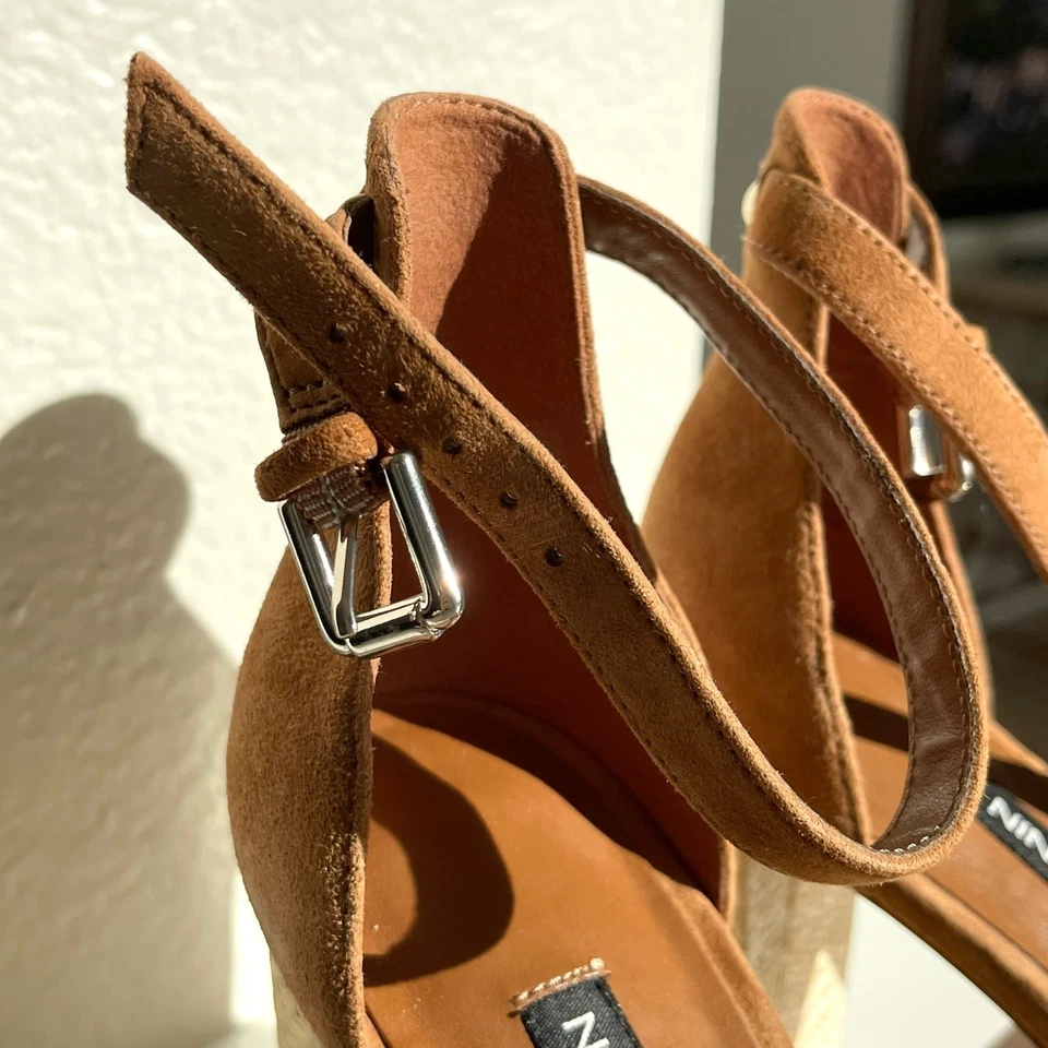 Sandalia de plataforma Nine West para mujer Dempsey cuero marrón gamuza tacón bloque talla 8 Foto 3 de 4