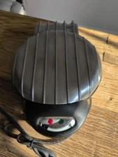 VillaWare Mod 2004 Uno Classic 7'' Round Chrome Thin Waffler Maker Tested Works