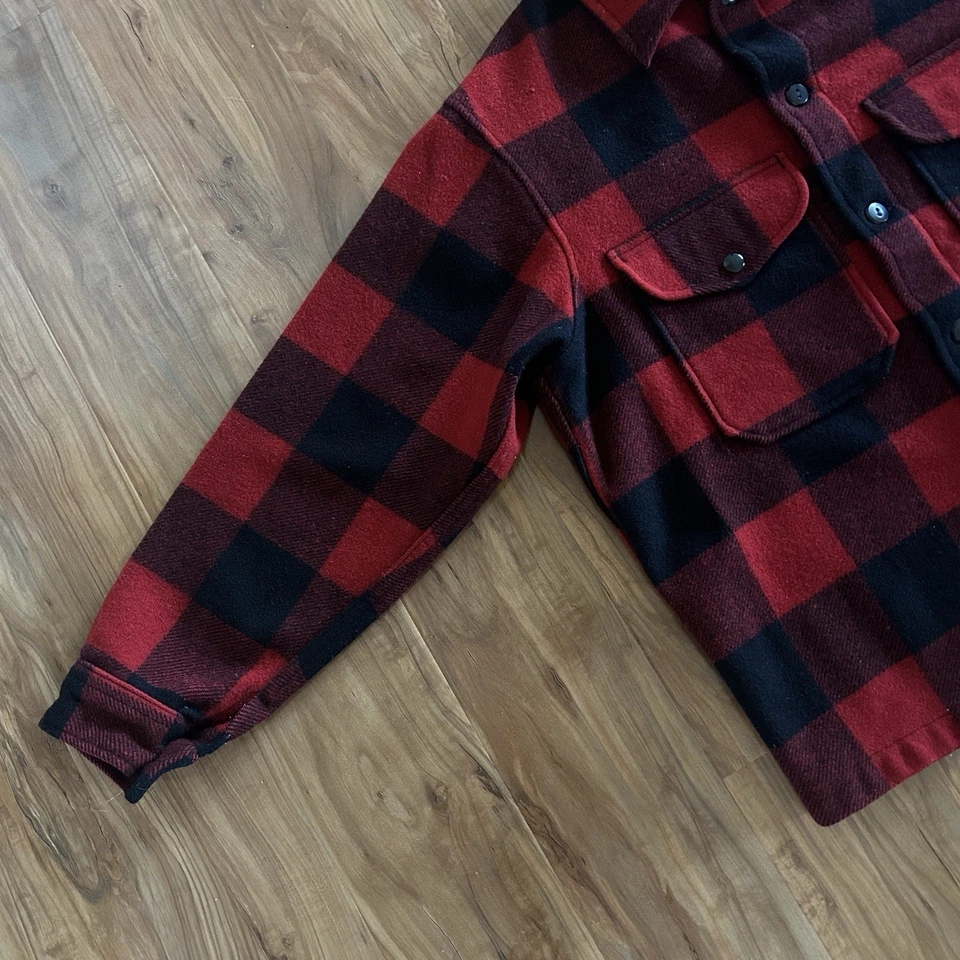 Vintage Pendleton Red Black Buffalo Plaid Mackinaw Jacket Shirt Button Men's L - Image 3 of 4