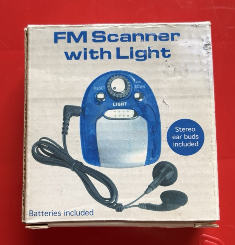 Vintage Mini FM Scanner Radio with Light and Ear Buds Blue, ELEC0005