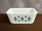 Vintage Glasbake J-805-9 1.5 QT Fleur-de-Lis Milk Glass Refrigerator Dish *1960s