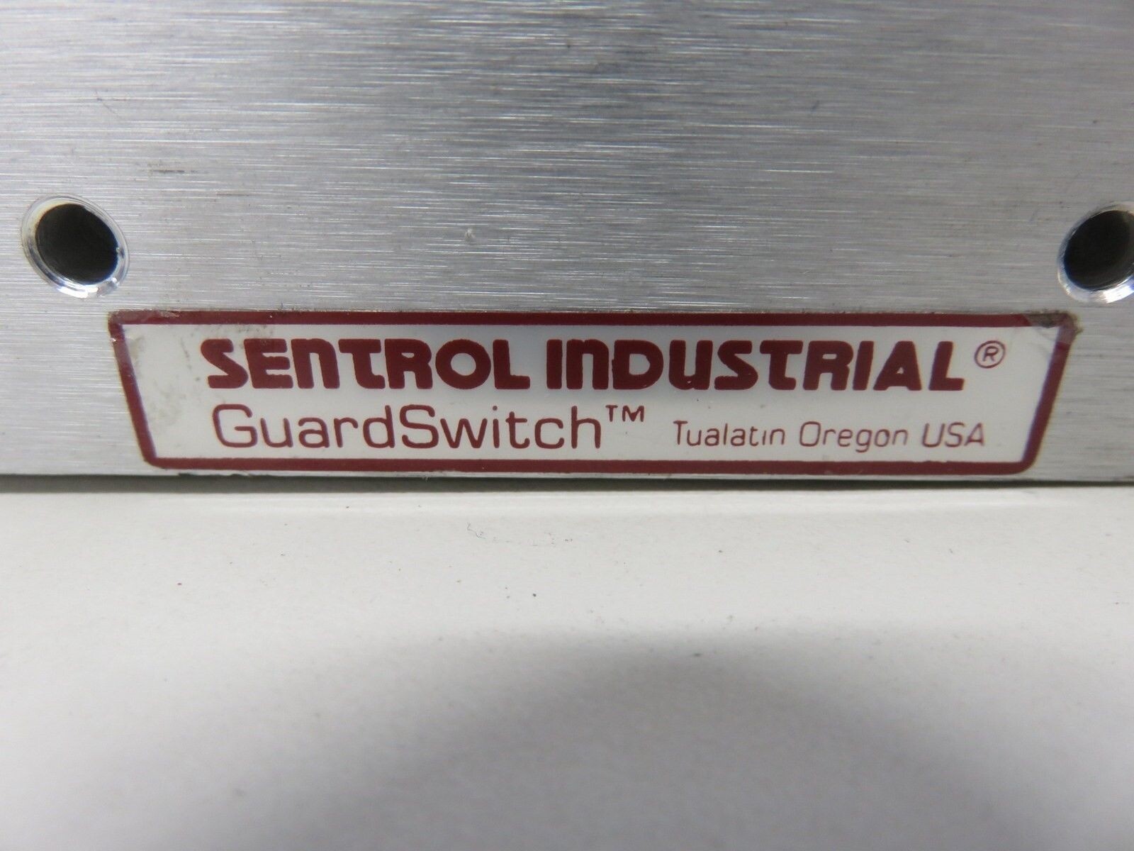 Sentrol Industrial Edwards 1606Y04J Guard Switch 160 Series