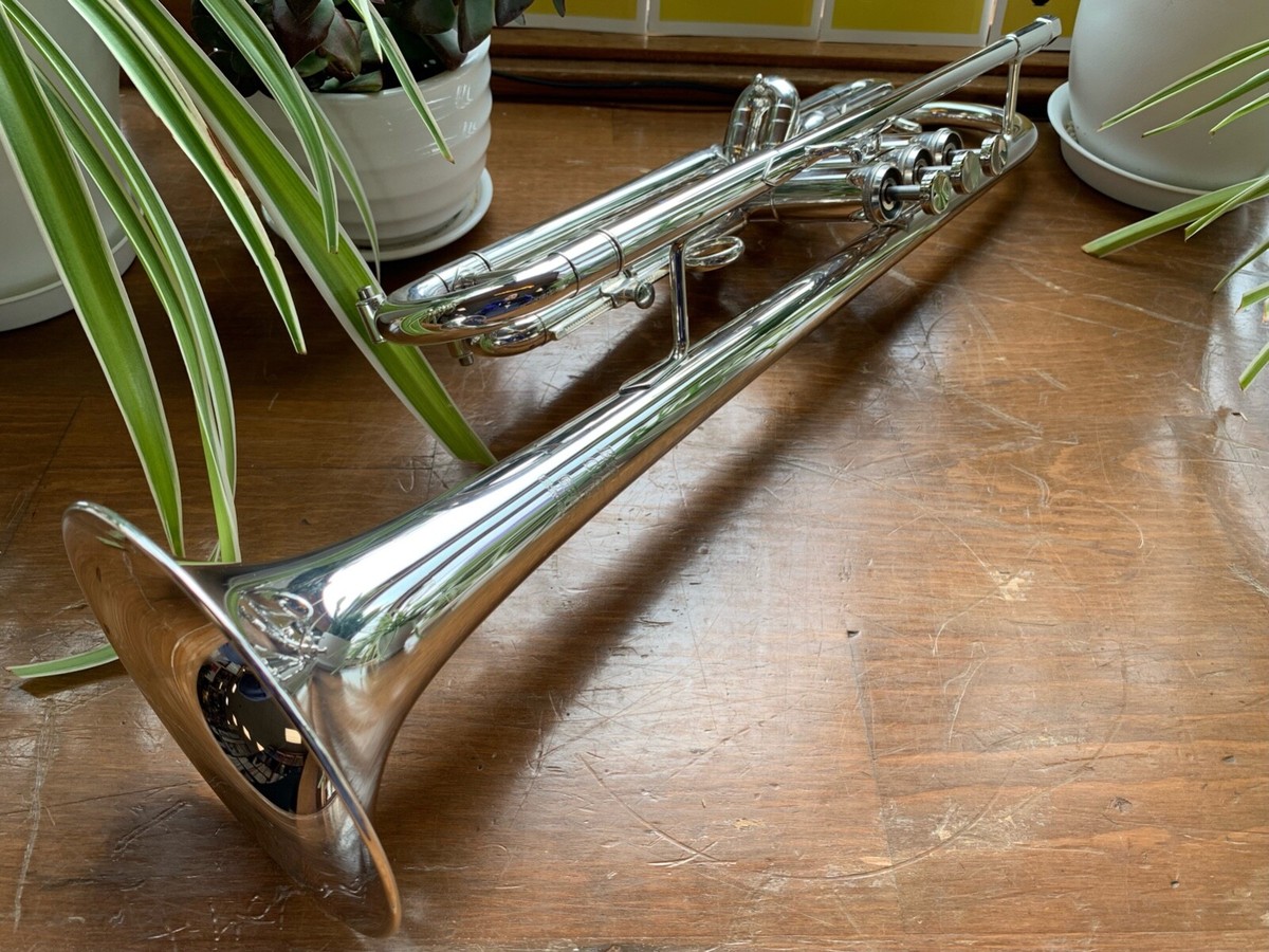Getzen #900S Classic Eterna Series Silver - Clear Lacquer Pro