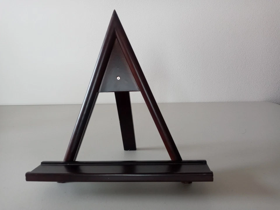 11 by 11 Wood Display Easel Chocolate Brown Creative Memories In Original Box - Image 2 of 4