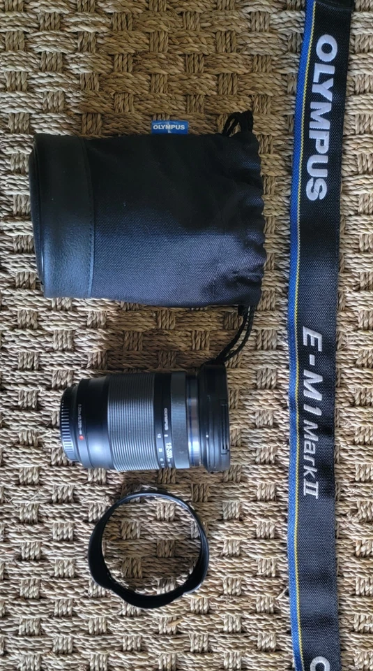 Olympus E M1 Mark II w/ M.Zuiko Digital ED 12-200mm F3.5-6.3 Lens & Power HLD9 - Image 3 of 4