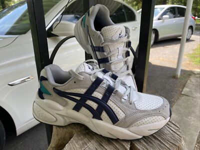 Mens Asics Gel sz 7 suede BND white PEACOAT running shoes sneakers