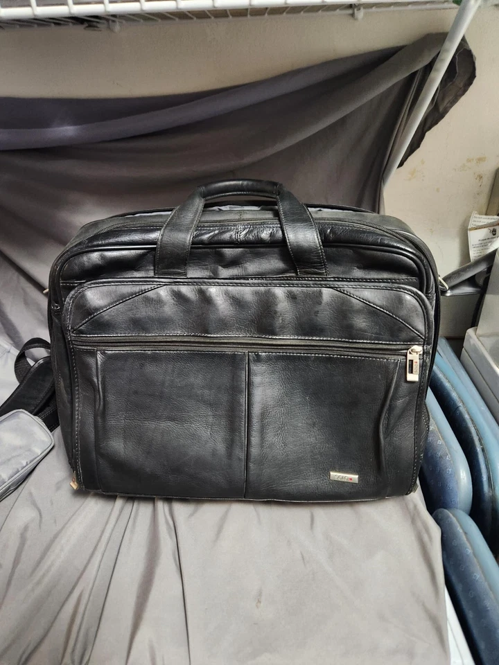 Solo Rolling Laptop Office. cuero negro, usado pero en muy buen estado Foto 4 de 4