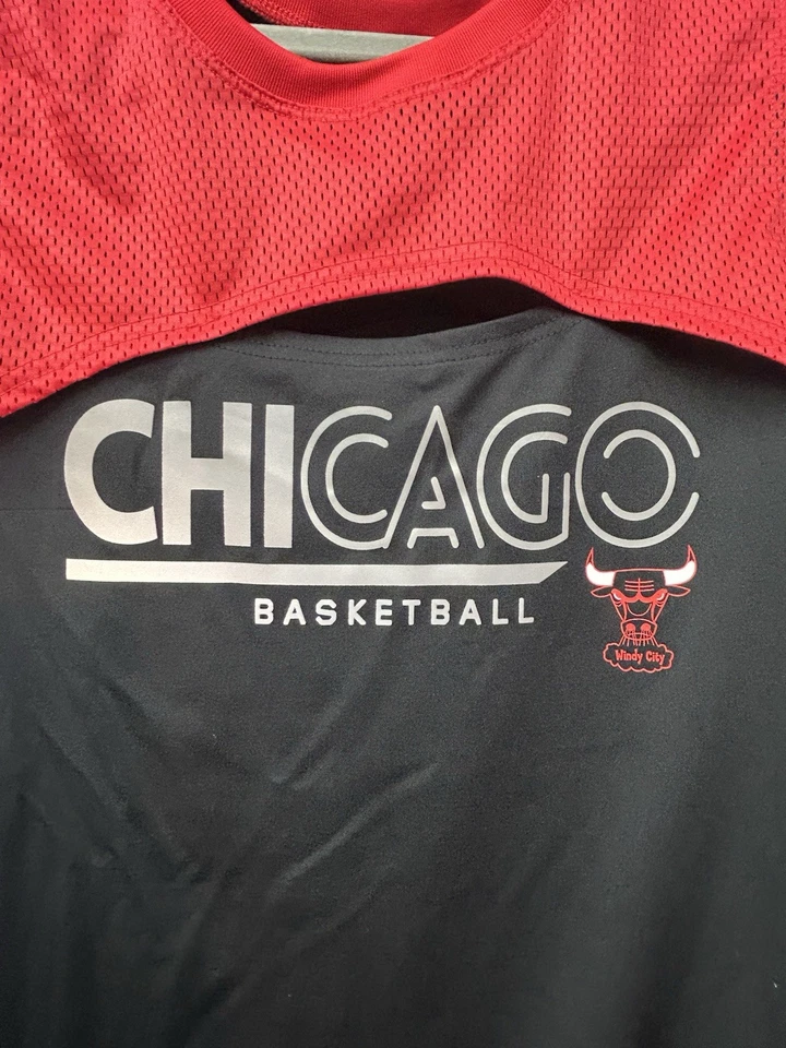 Camiseta sin mangas Chicago Bulls para mujer 2XL roja negra 4 Her de Carl Banks NUEVA Foto 4 de 4