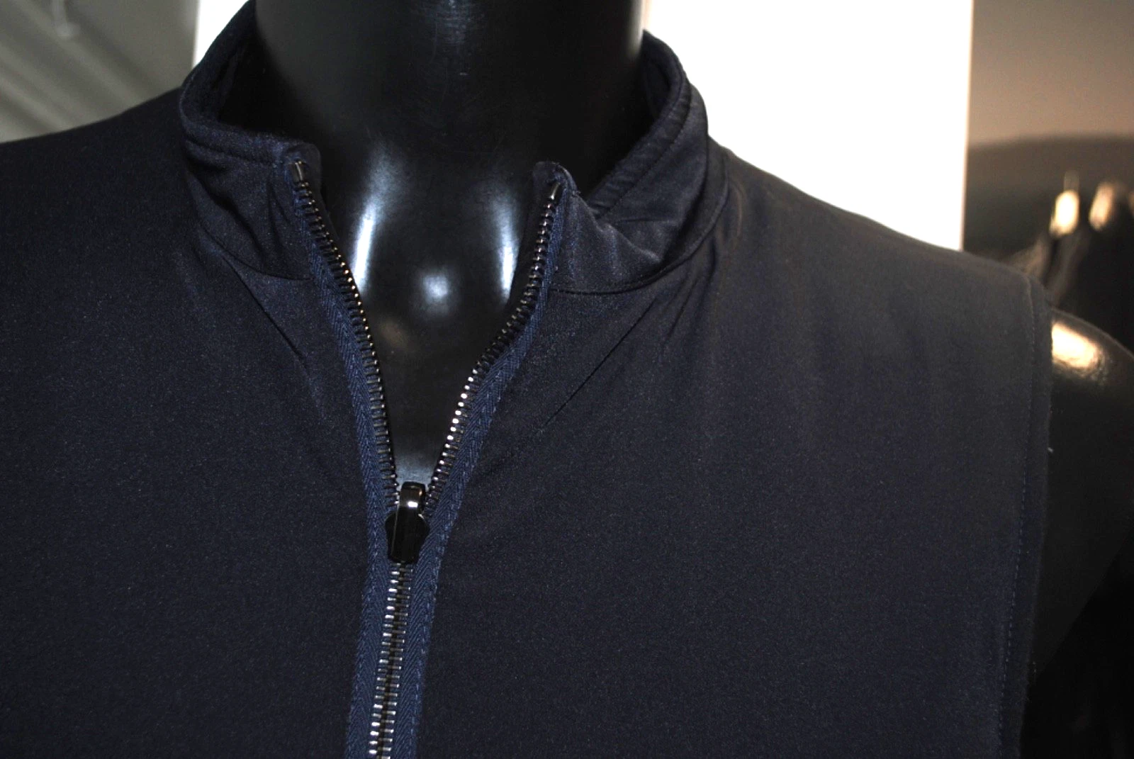 KIRED BY KITON NAPLES REVERSIBLE SLEEVELESS 1250.00 POSTER. SIZE 54 PURE CASHMERE - product detail image 4