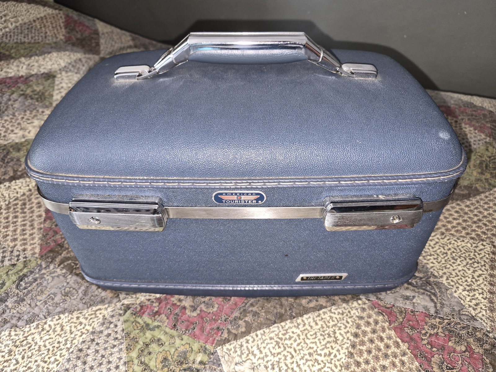 Vintage American Tourister  train case steel  blue  Tri Taper model