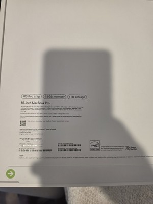 Apple Macbook Pro 16'' M5 Chip 48GB RAM 1TB SSD 20-core GPU Space Black Sealed