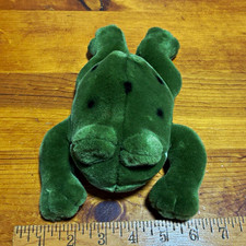 A A Plush Green Frog Mini Plush Stuffed Animal 2020 MPN 902220 missing an eye
