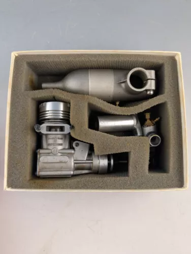 VINTAGE SUPER TIGRE 29 RC PLANE ENGINE WITH BOX MADE IN ITALY