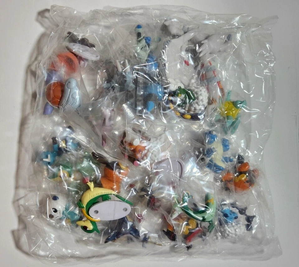 Lote de 23 figuras de acción Tomy Pokemon Squirtle, Blastoise, Mew, Mewtwo y más Foto 4 de 4