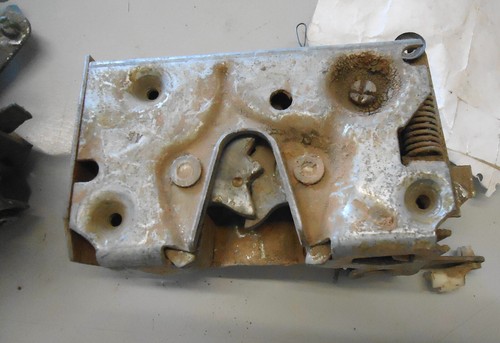 1973-1979 Ford F100 F150 F250 Front Door Latch Right Side - Picture 5 of 6