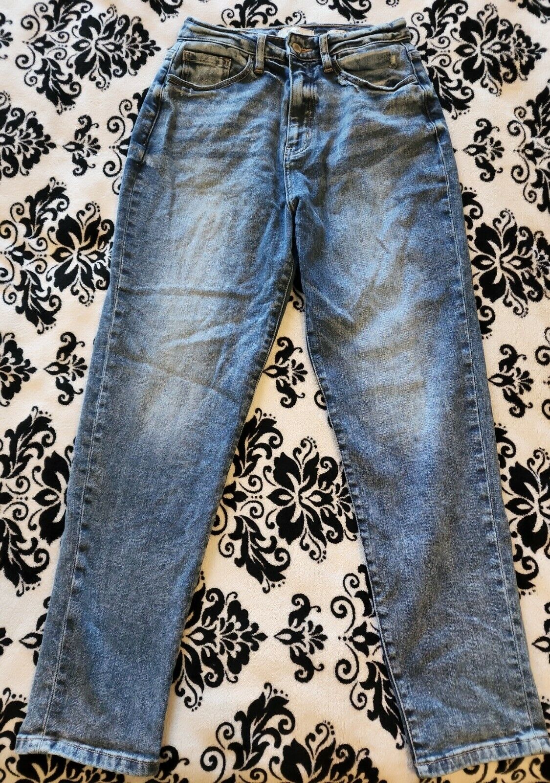 KanCan Ultra High Rise Baggy Fit Distressed Jeans Women's size 2