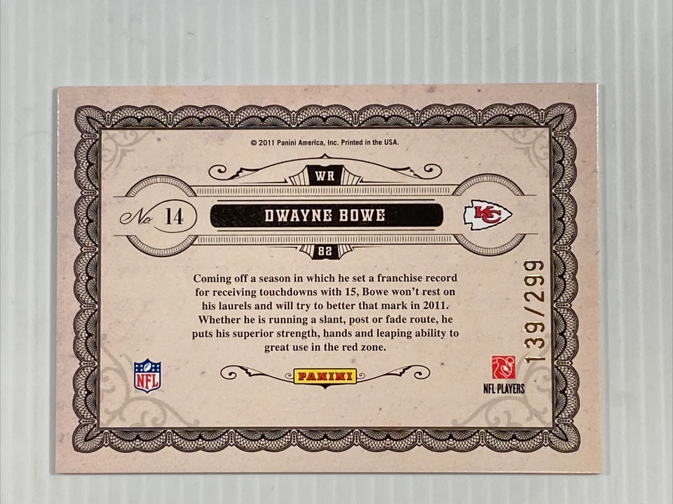 2011 Panini Gold Standard Gold Leaf Stars #14 Dwayne Bowe 139/299 - Image 3 of 4