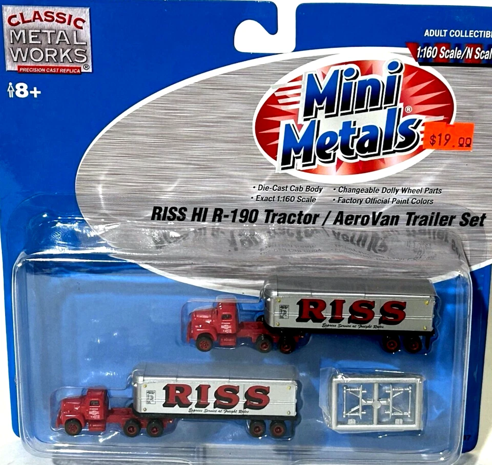 RTR Classic CMW Mini Metals Riss IH R-190 TractorS w/Aerovan TrailerS 1/160 N - Image 2 of 4