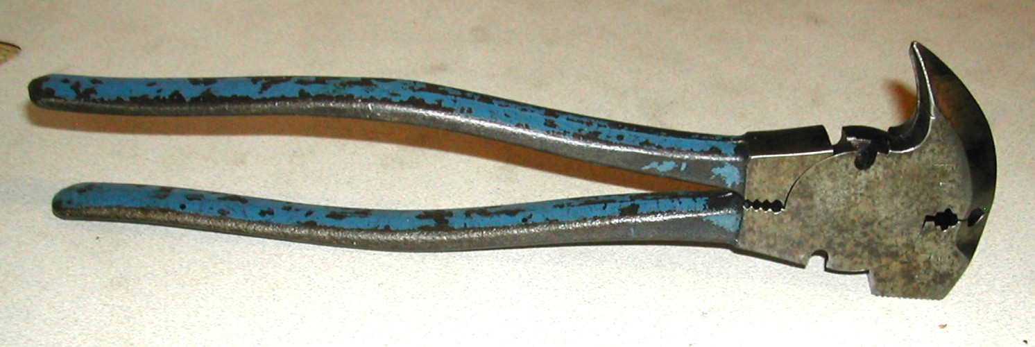 VINTAGE LUDLLE FENCE TOOL PLIERS WIRE CUTTERS HAMMER SHEFFIELD ENGLAND