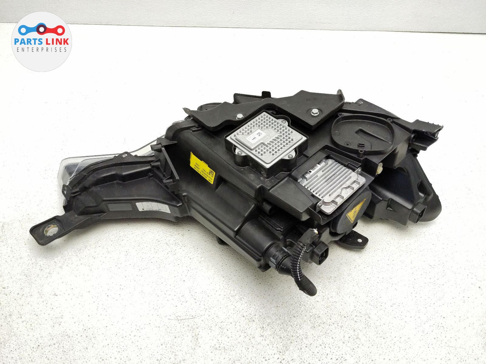2017-20 MASERATI LEVANTE FRONT LEFT HEADLIGHT XENON HID NON-AFS DRIVER LAMP M161