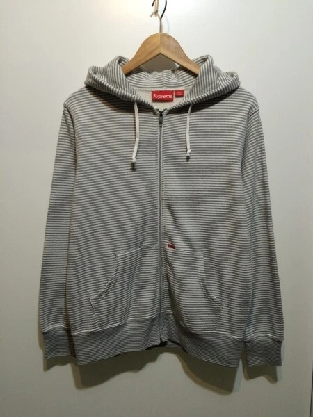 Sweat à capuche zippé intégral rayé Supreme occasion bon état notation S (équivalent M)