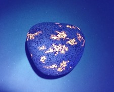 Fluorescent Sodalite  Yooperlite   6.8 oz. A Bright Stone