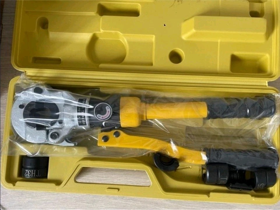 Pince à sertir PER manuelle à tête rotative et bras télescopiques en acier forgé